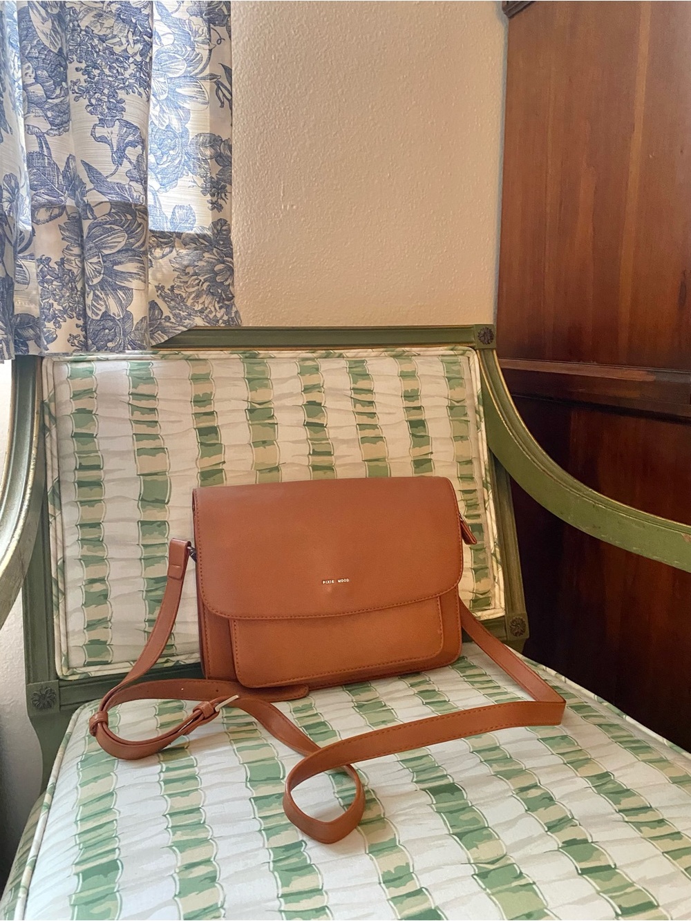 Pixie mood faux leather crossbody purse